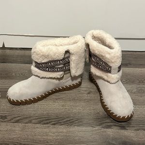 Muk Luk boots